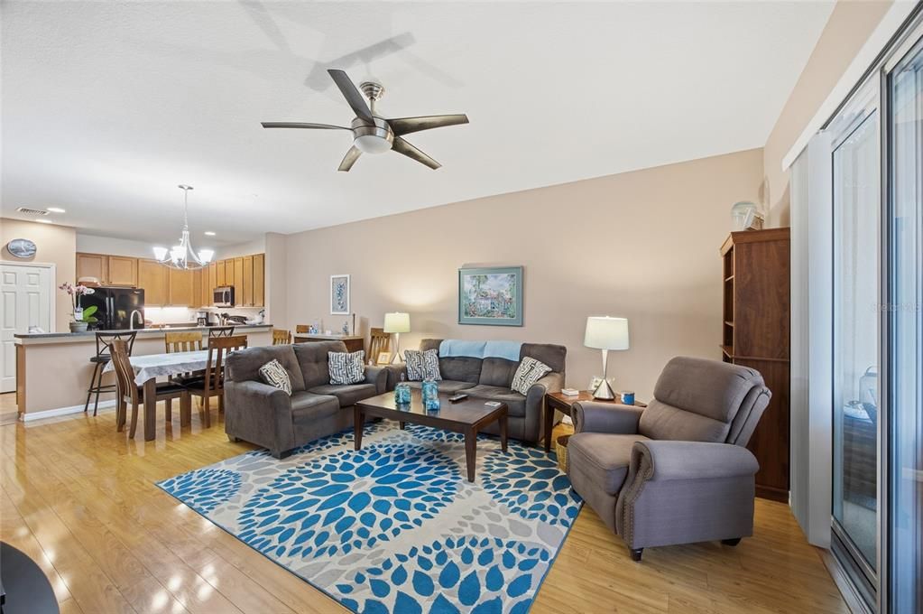 На продажу: $350,000 (3 спален, 2 ванн, 1740 Квадратных фут)