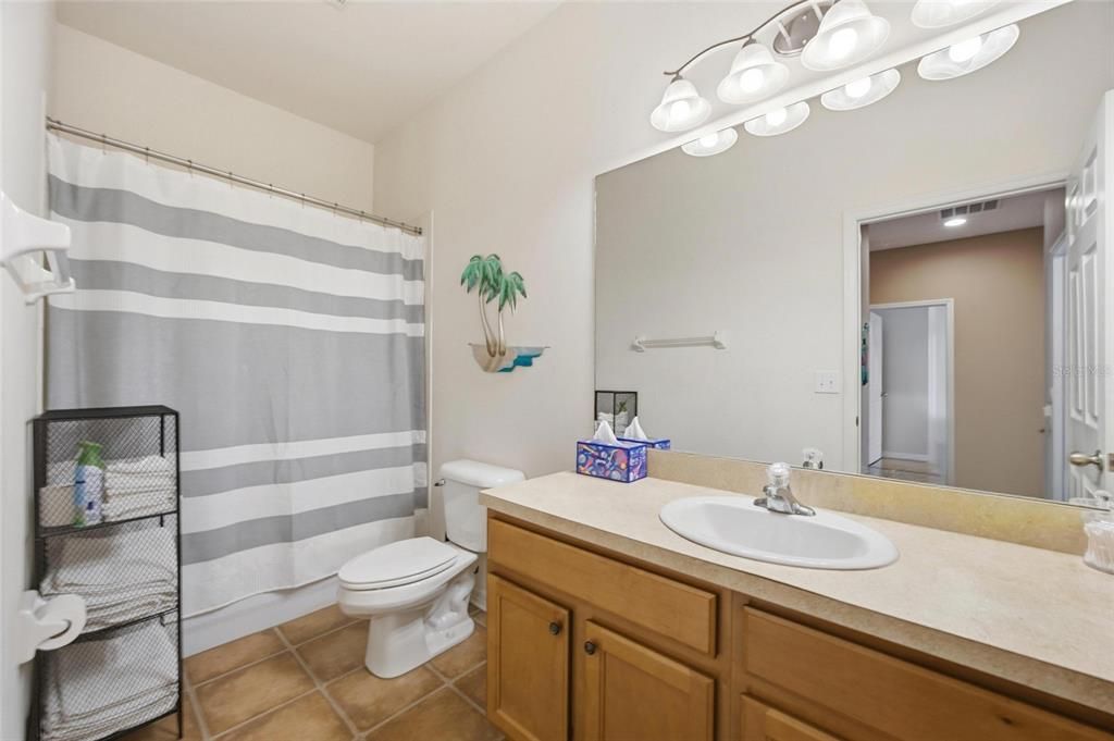 На продажу: $350,000 (3 спален, 2 ванн, 1740 Квадратных фут)