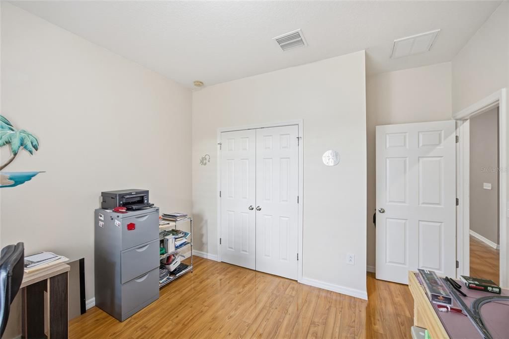 На продажу: $350,000 (3 спален, 2 ванн, 1740 Квадратных фут)