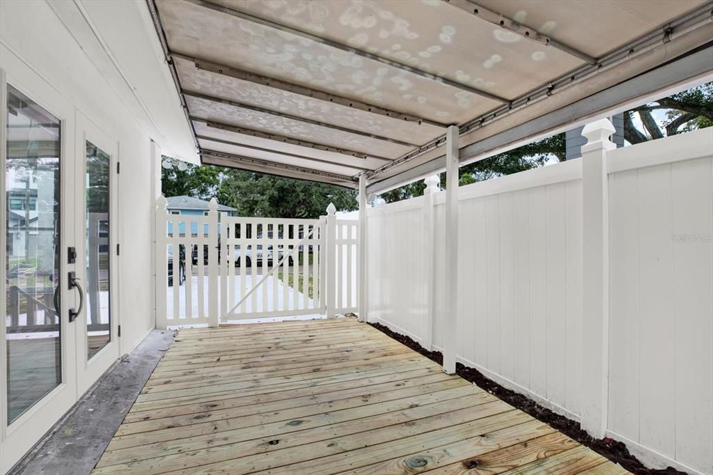 待售: $450,000 (3 贝兹, 2 浴室, 1230 平方英尺)