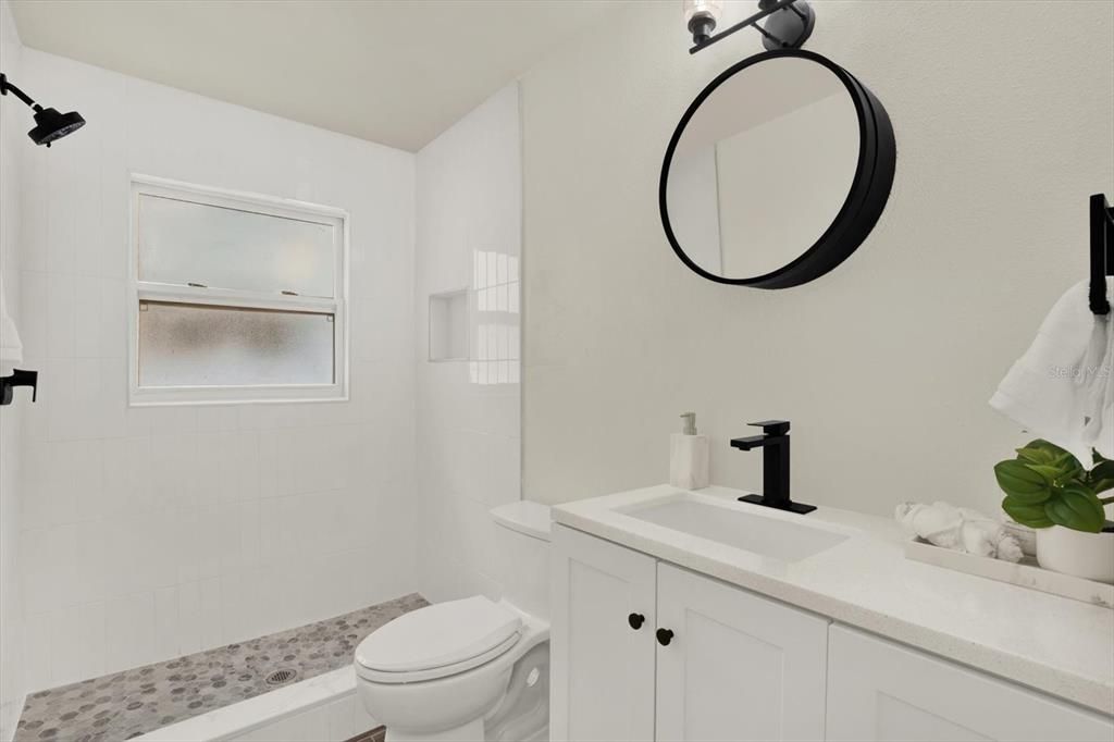 待售: $450,000 (3 贝兹, 2 浴室, 1230 平方英尺)