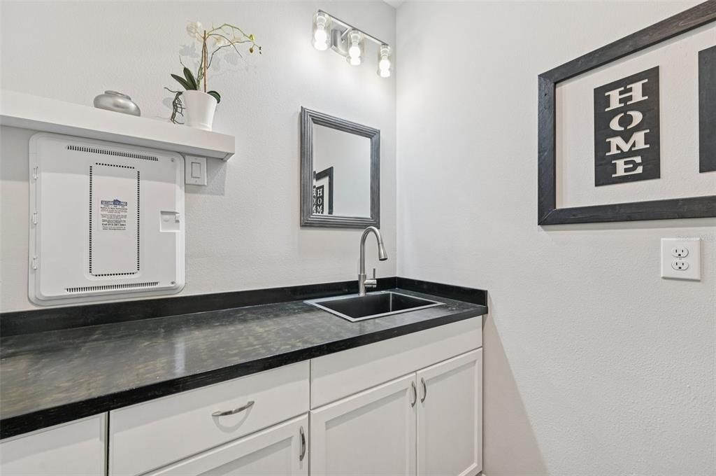 En Venta: $519,000 (3 camas, 2 baños, 2098 Pies cuadrados)