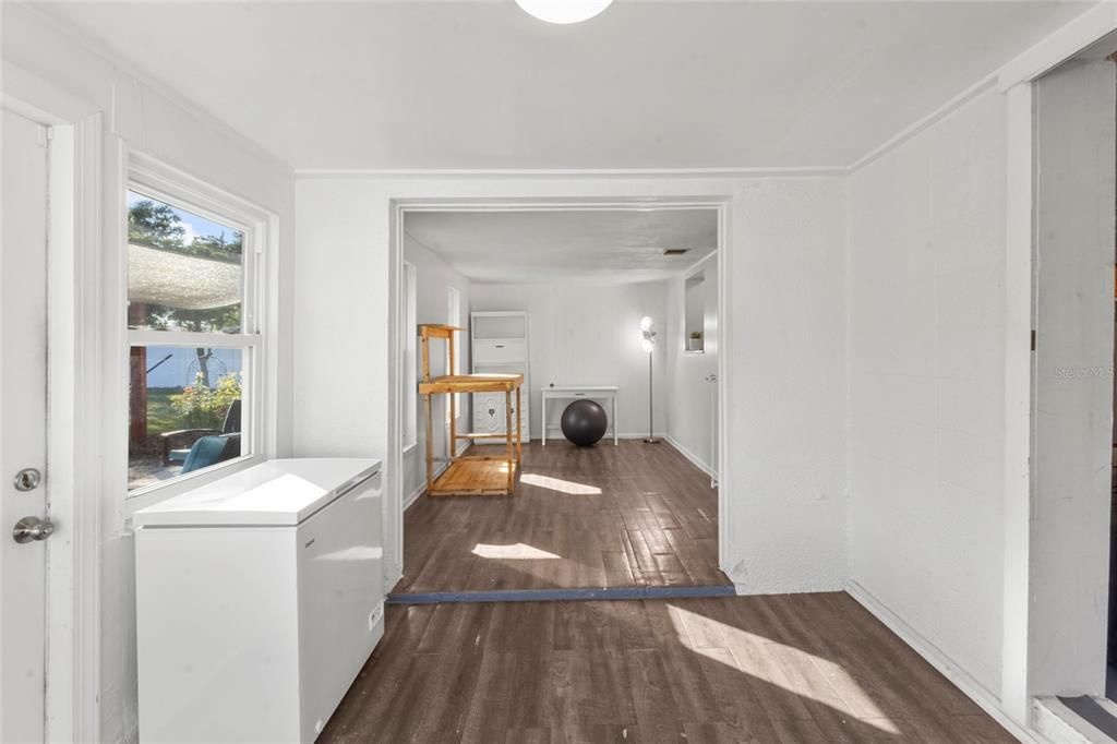 待售: $339,900 (2 贝兹, 2 浴室, 1232 平方英尺)