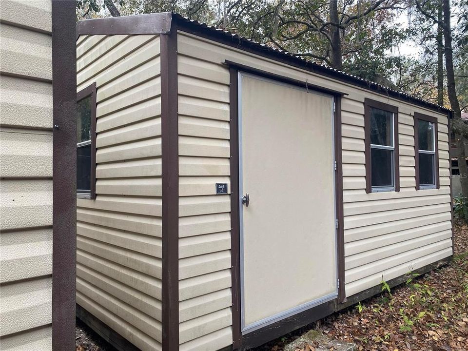 For Sale: $299,900 (3 beds, 3 baths, 1316 Square Feet)