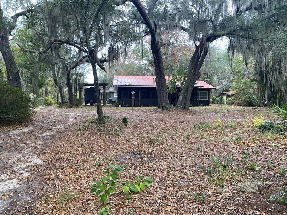 For Sale: $299,900 (3 beds, 3 baths, 1316 Square Feet)