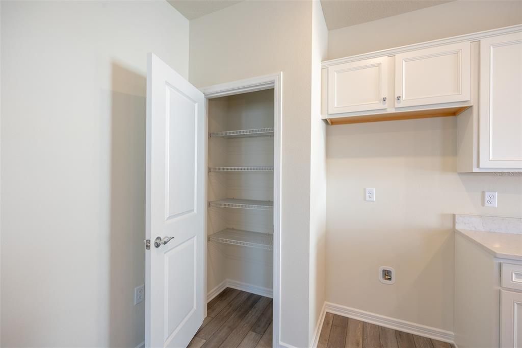 出租: $1,650 (1 贝兹, 1 浴室, 894 平方英尺)