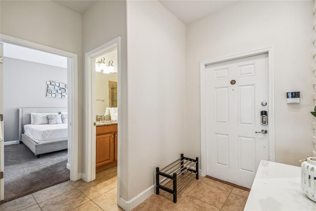 出租: $2,500 (4 贝兹, 3 浴室, 1902 平方英尺)