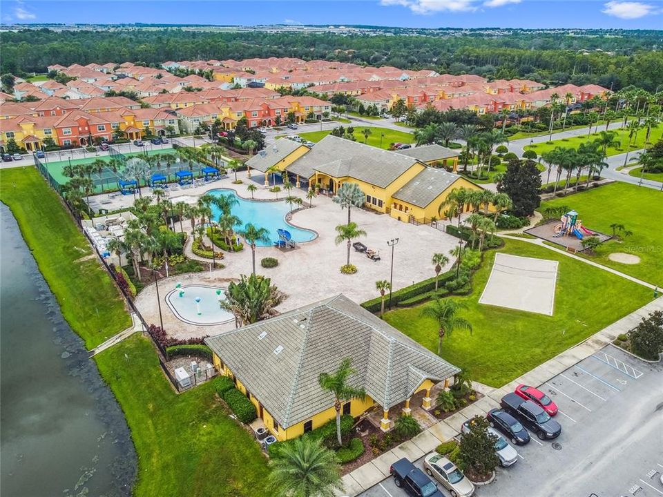 出租: $2,500 (4 贝兹, 3 浴室, 1902 平方英尺)