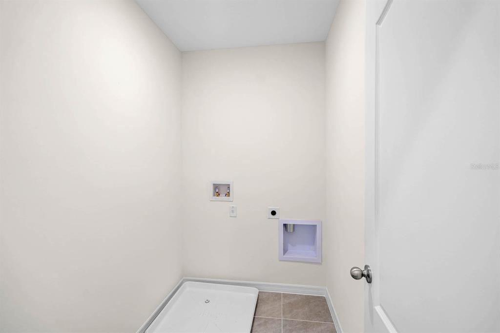 For Sale: $434,490 (4 beds, 3 baths, 2371 Square Feet)