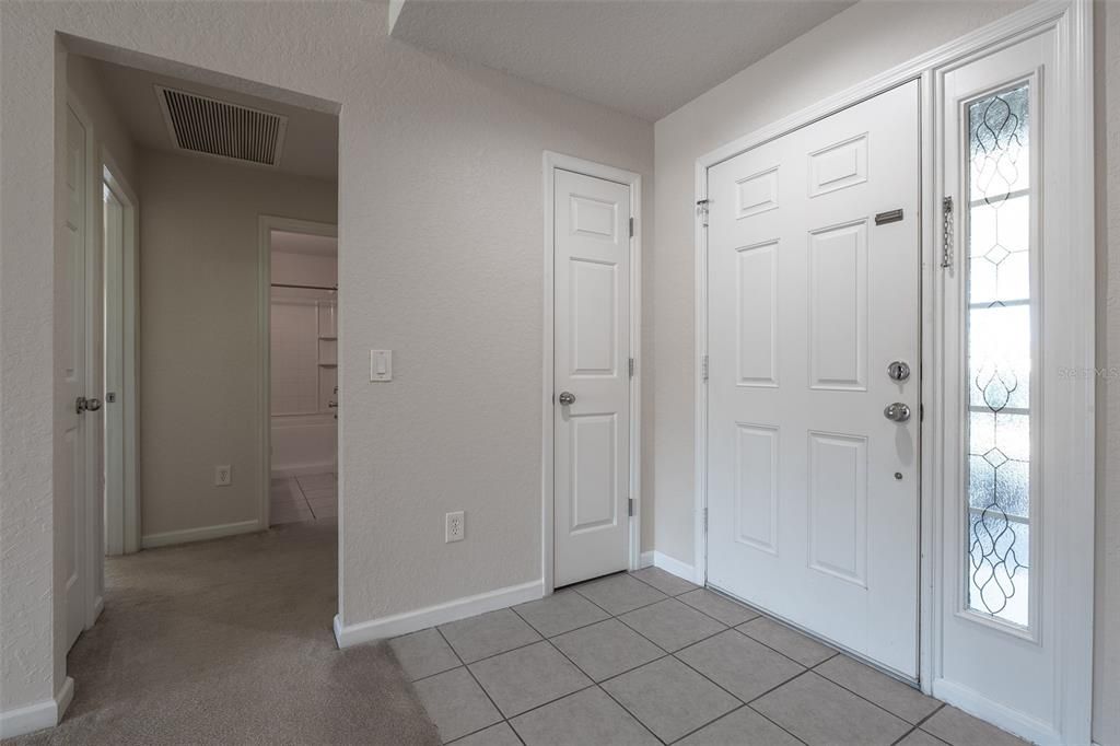 出租: $2,000 (3 贝兹, 2 浴室, 1714 平方英尺)