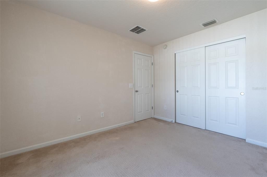 出租: $2,000 (3 贝兹, 2 浴室, 1714 平方英尺)