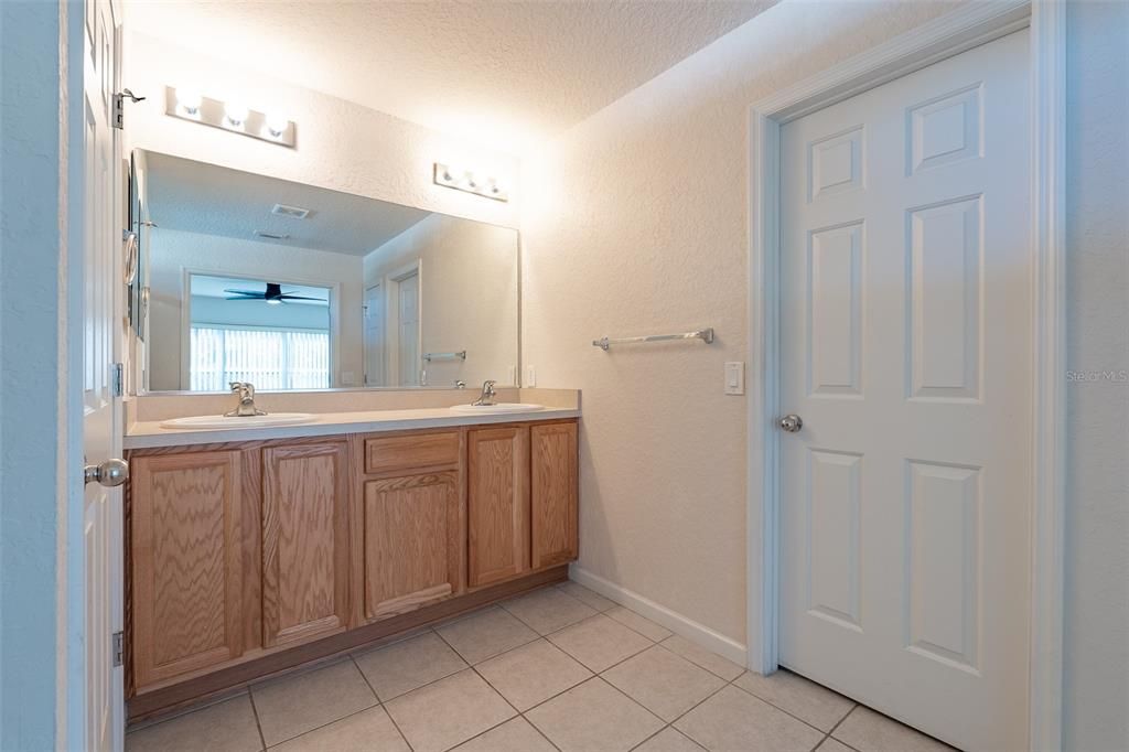 出租: $2,000 (3 贝兹, 2 浴室, 1714 平方英尺)