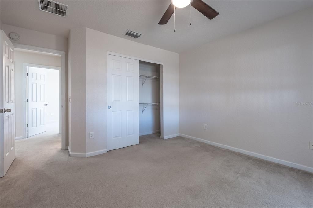 出租: $2,000 (3 贝兹, 2 浴室, 1714 平方英尺)