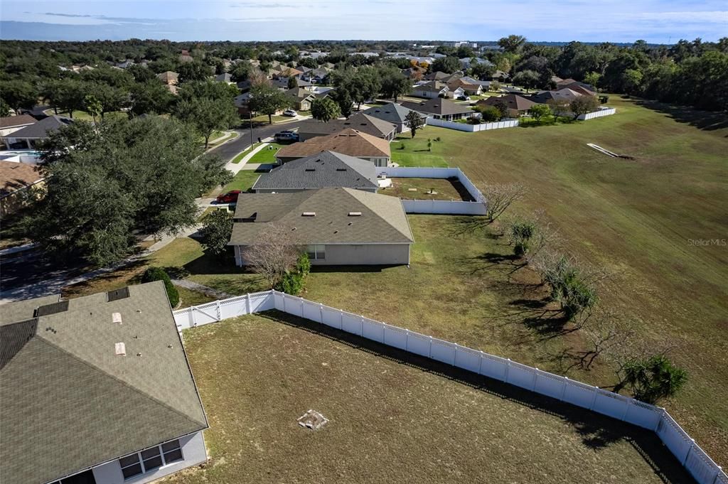 出租: $2,000 (3 贝兹, 2 浴室, 1714 平方英尺)