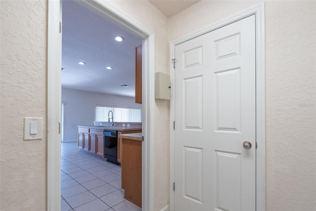 出租: $2,000 (3 贝兹, 2 浴室, 1714 平方英尺)