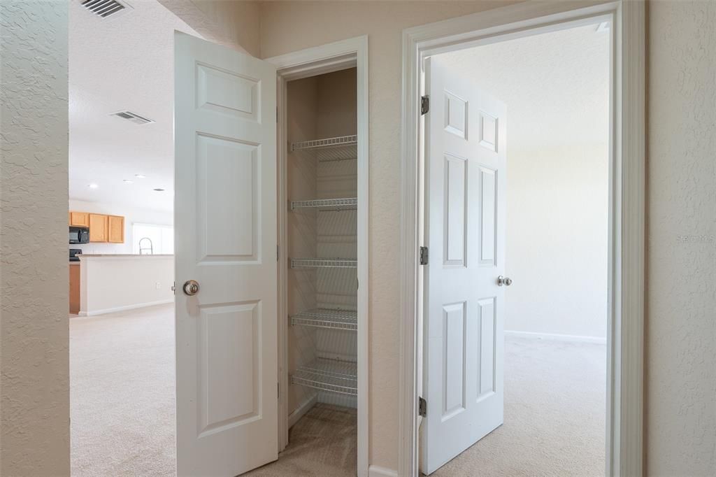 出租: $2,000 (3 贝兹, 2 浴室, 1714 平方英尺)