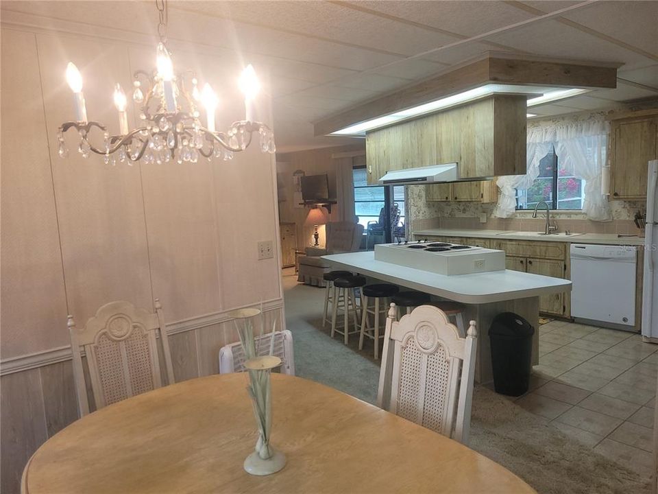 For Sale: $135,900 (2 beds, 2 baths, 1344 Square Feet)