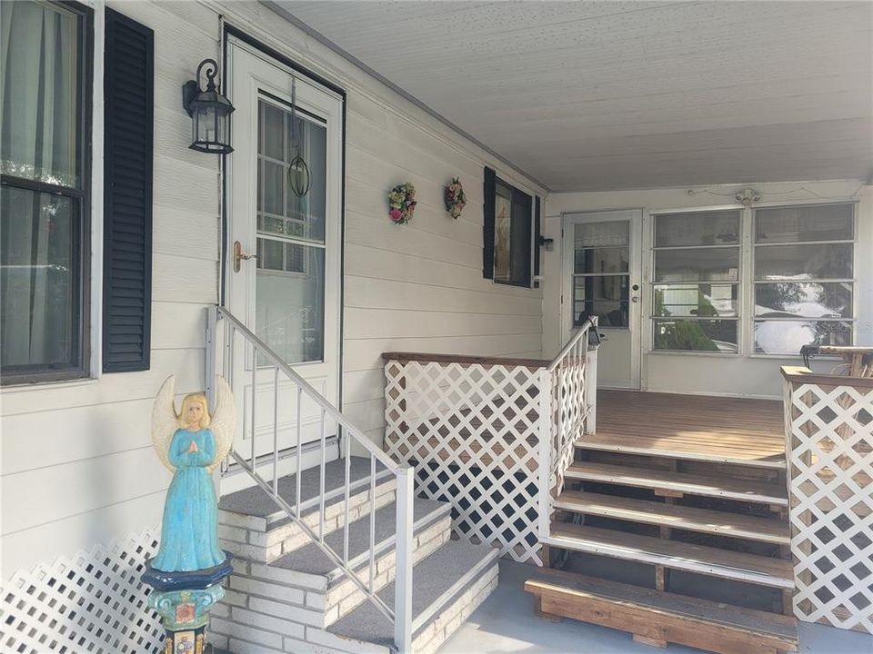 For Sale: $135,900 (2 beds, 2 baths, 1344 Square Feet)