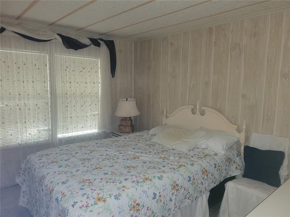 For Sale: $135,900 (2 beds, 2 baths, 1344 Square Feet)