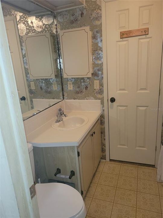 For Sale: $135,900 (2 beds, 2 baths, 1344 Square Feet)