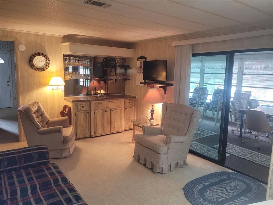 For Sale: $135,900 (2 beds, 2 baths, 1344 Square Feet)