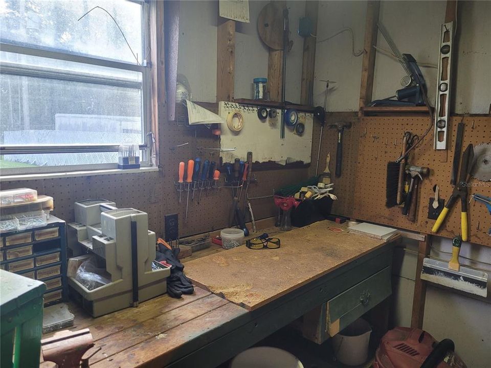 For Sale: $135,900 (2 beds, 2 baths, 1344 Square Feet)