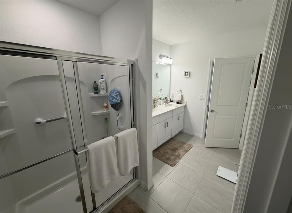 For Rent: $2,500 (4 beds, 2 baths, 1848 Square Feet)