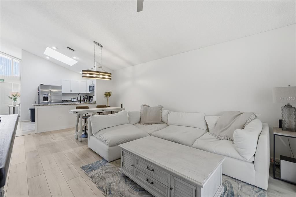 En Venta: $339,900 (3 camas, 2 baños, 1167 Pies cuadrados)