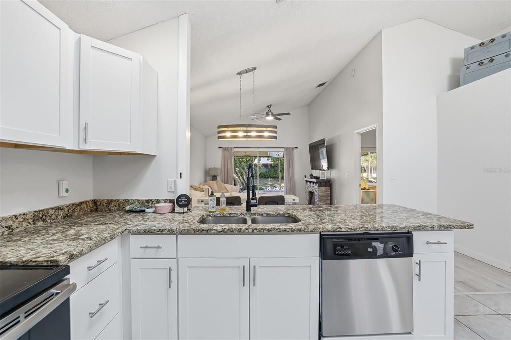 En Venta: $339,900 (3 camas, 2 baños, 1167 Pies cuadrados)