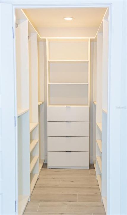 待售: $430,000 (3 贝兹, 2 浴室, 1828 平方英尺)