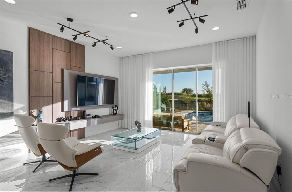 En Renta: $6,999 (4 camas, 3 baños, 2524 Pies cuadrados)