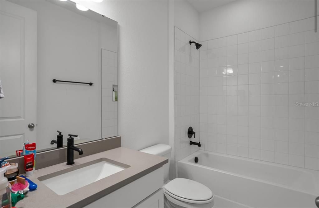 En Renta: $6,999 (4 camas, 3 baños, 2524 Pies cuadrados)