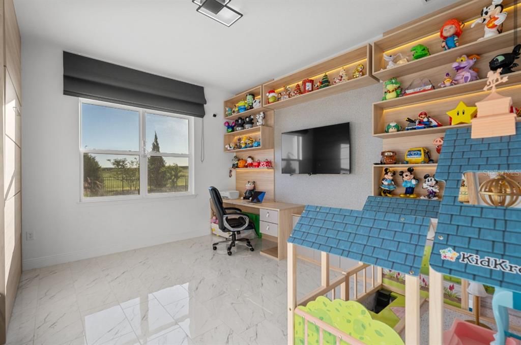 En Renta: $6,999 (4 camas, 3 baños, 2524 Pies cuadrados)