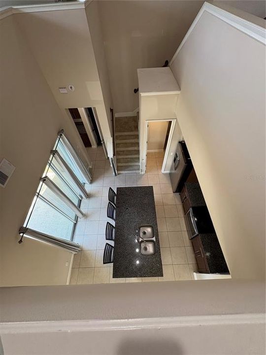 For Rent: $2,650 (3 beds, 2 baths, 1906 Square Feet)