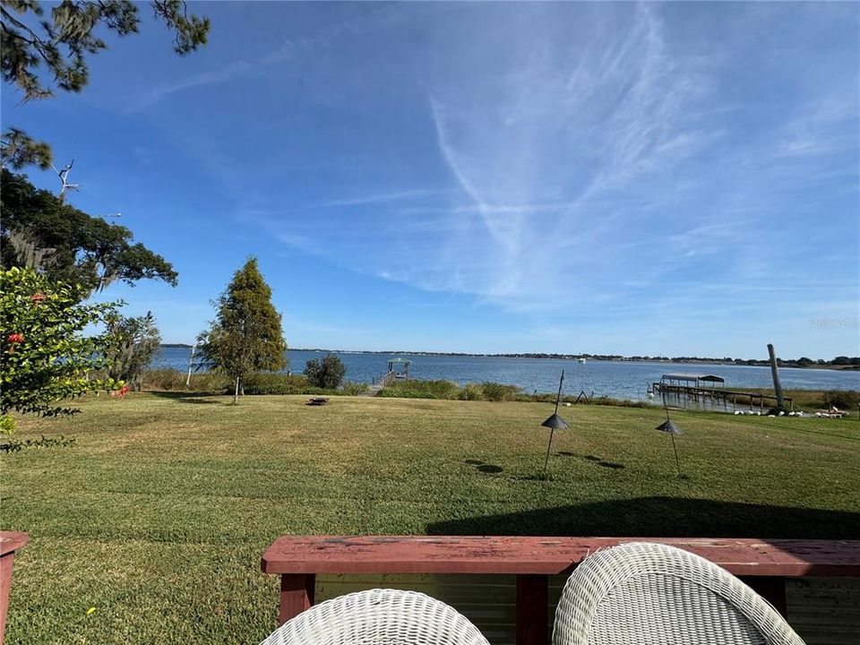 For Sale: $355,000 (3 beds, 2 baths, 1260 Square Feet)