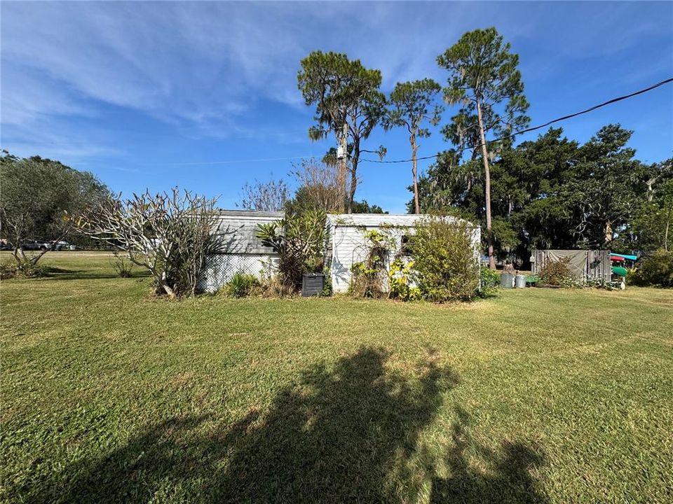 For Sale: $355,000 (3 beds, 2 baths, 1260 Square Feet)