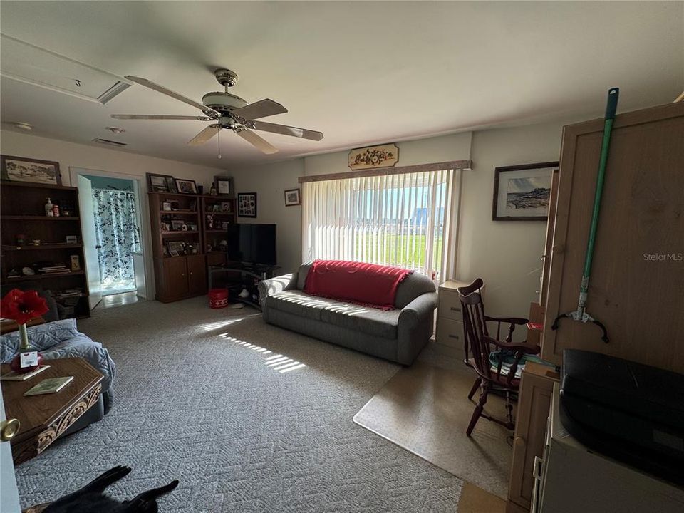 For Sale: $355,000 (3 beds, 2 baths, 1260 Square Feet)