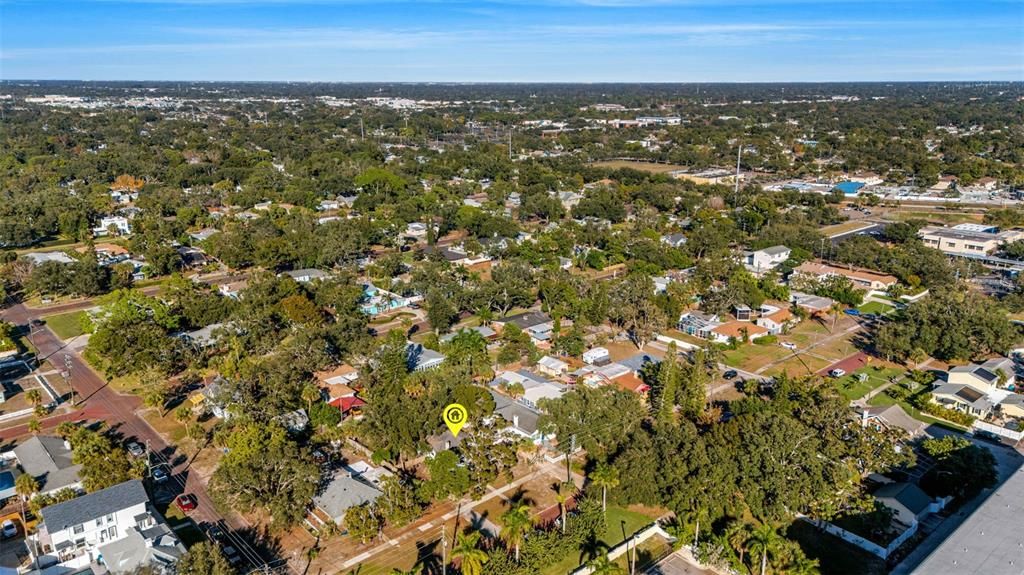 待售: $355,000 (2 贝兹, 1 浴室, 1077 平方英尺)