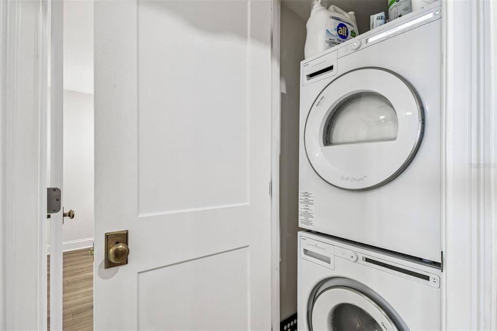 En Venta: $949,900 (2 camas, 2 baños, 1180 Pies cuadrados)