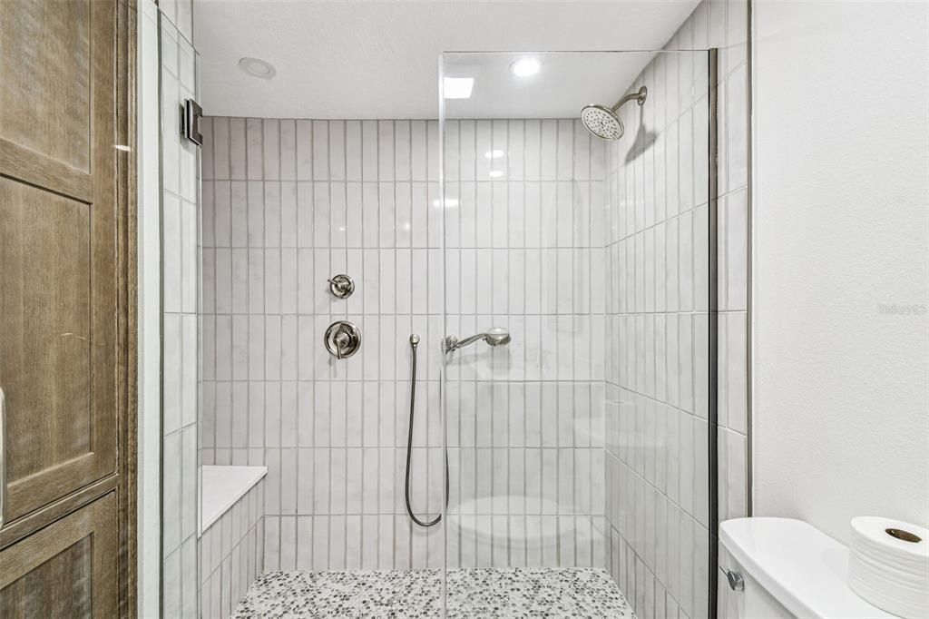 En Venta: $949,900 (2 camas, 2 baños, 1180 Pies cuadrados)