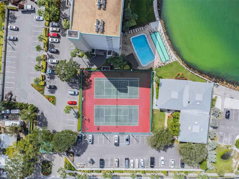 En Venta: $949,900 (2 camas, 2 baños, 1180 Pies cuadrados)