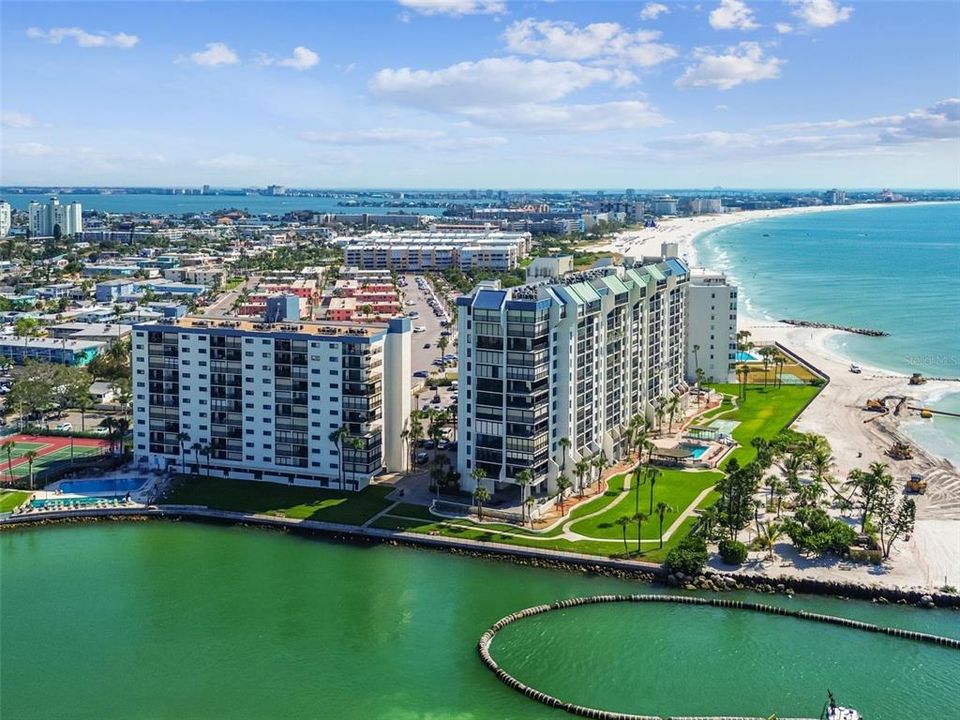 En Venta: $949,900 (2 camas, 2 baños, 1180 Pies cuadrados)