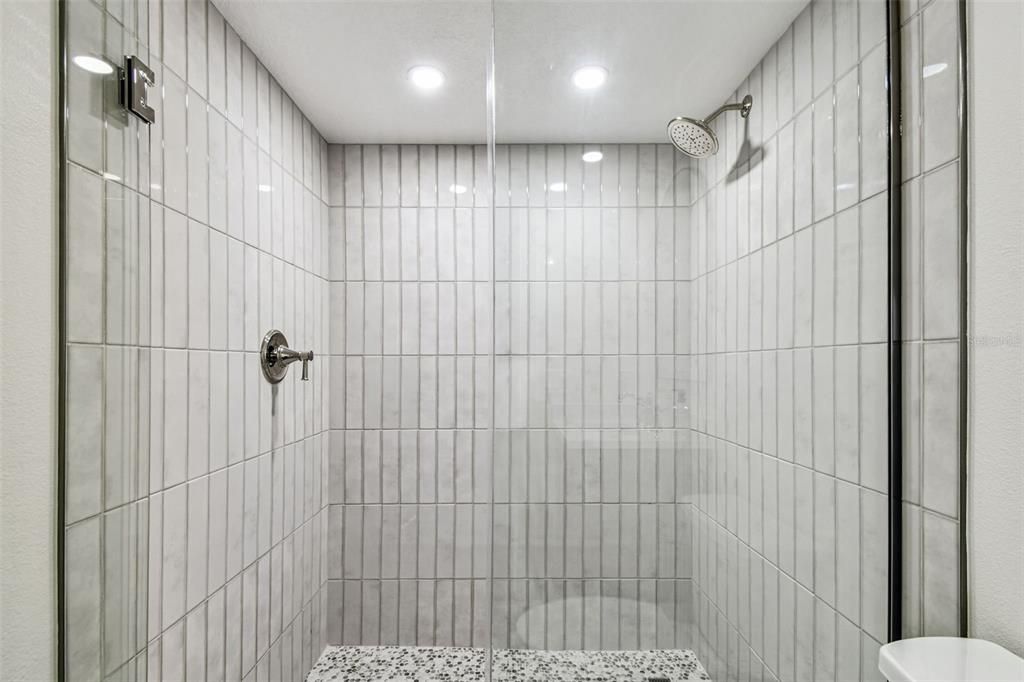 En Venta: $949,900 (2 camas, 2 baños, 1180 Pies cuadrados)