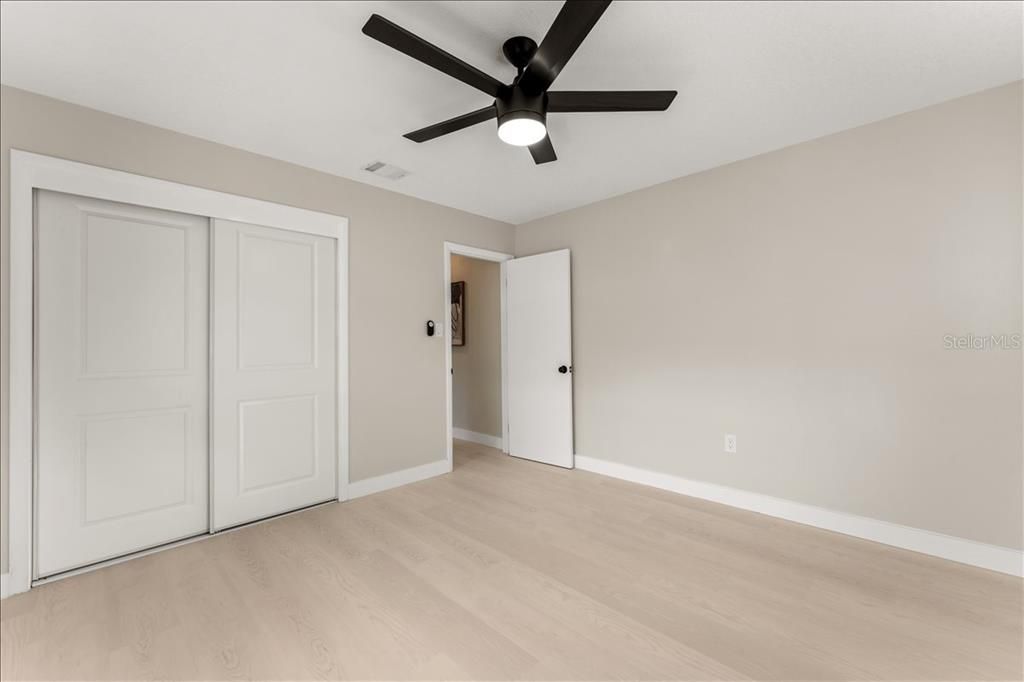 For Sale: $374,900 (3 beds, 1 baths, 1216 Square Feet)