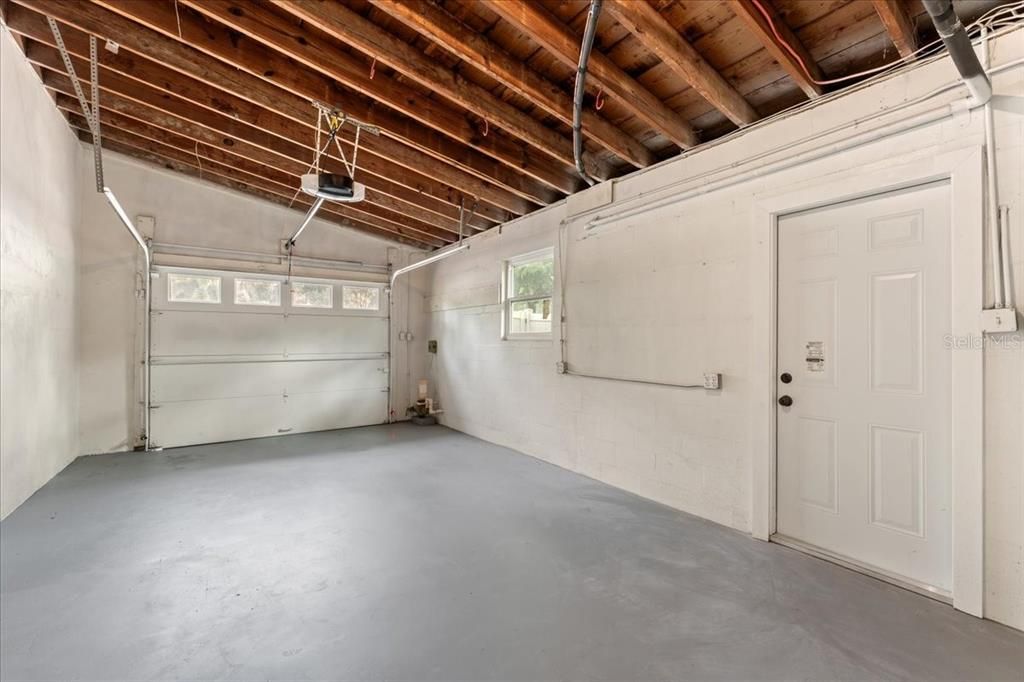 For Sale: $374,900 (3 beds, 1 baths, 1216 Square Feet)