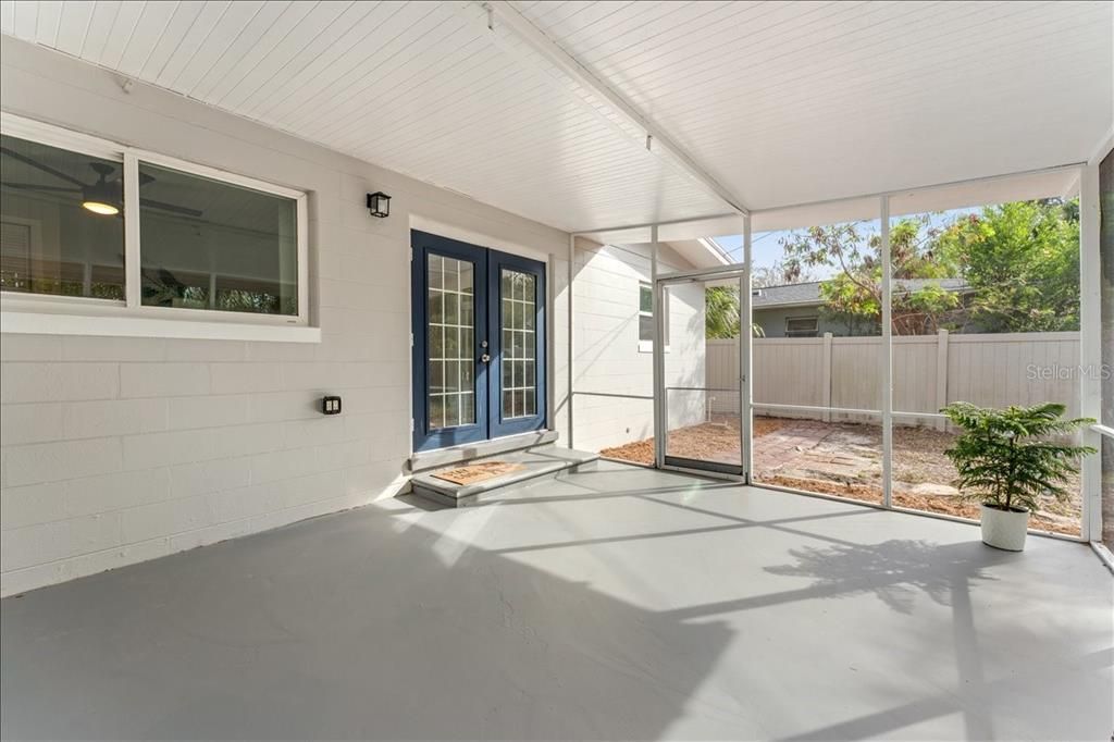 For Sale: $374,900 (3 beds, 1 baths, 1216 Square Feet)