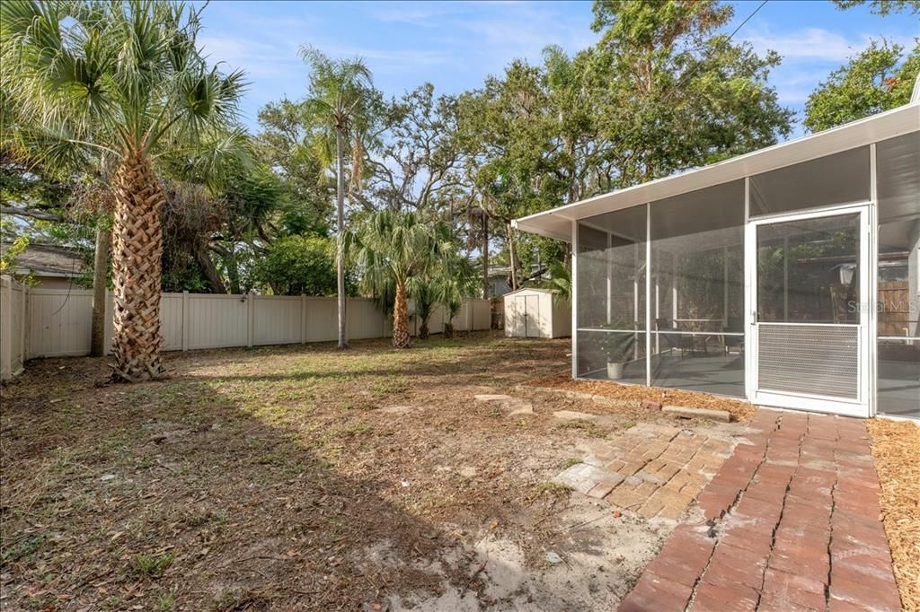 For Sale: $374,900 (3 beds, 1 baths, 1216 Square Feet)