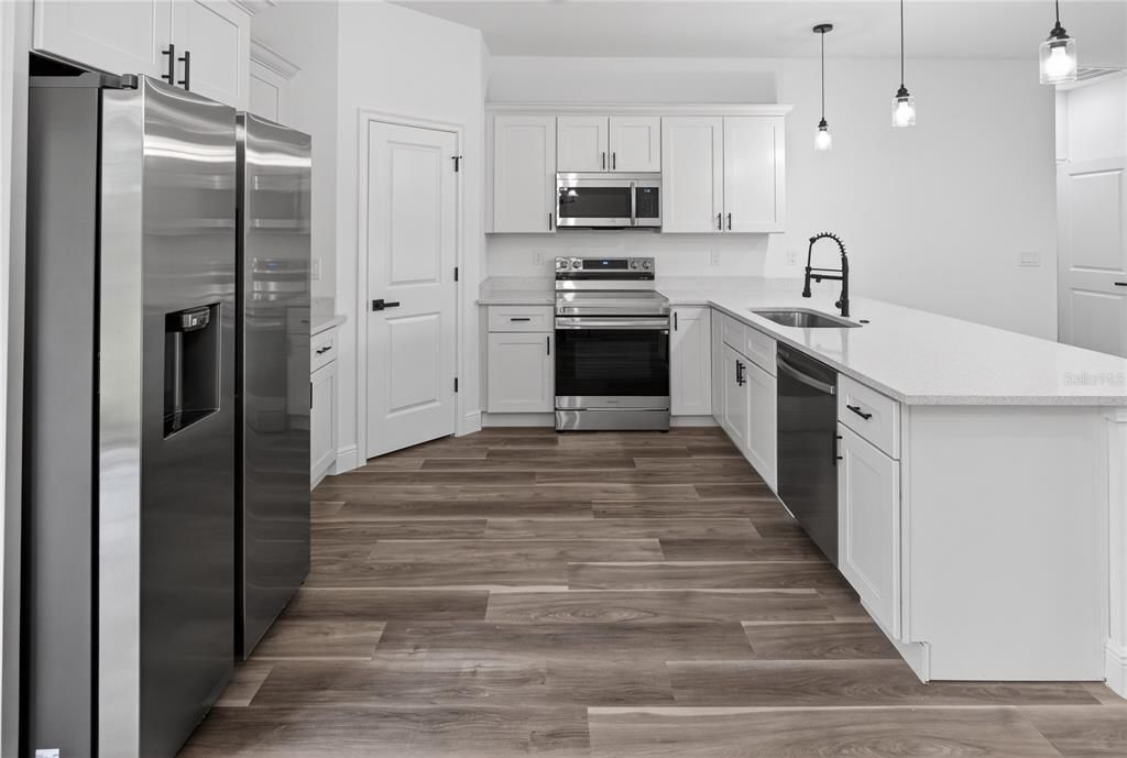 En Renta: $2,100 (3 camas, 2 baños, 1833 Pies cuadrados)