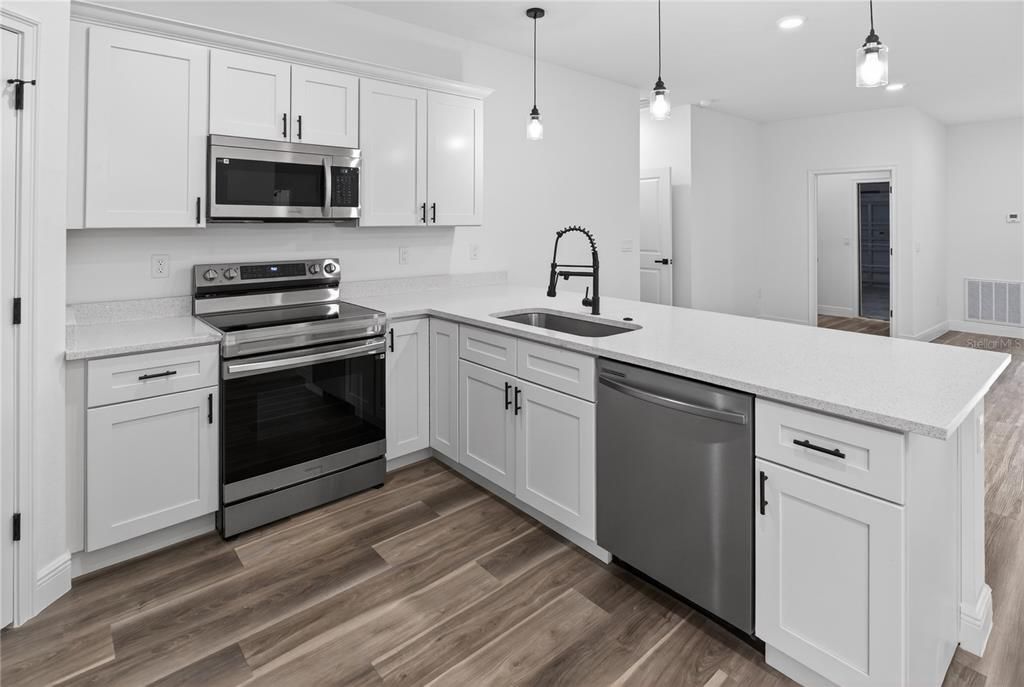 En Renta: $2,100 (3 camas, 2 baños, 1833 Pies cuadrados)