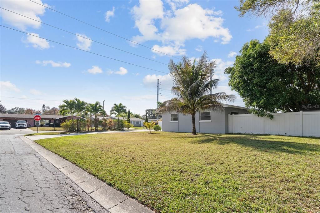 For Sale: $550,000 (4 beds, 2 baths, 1802 Square Feet)